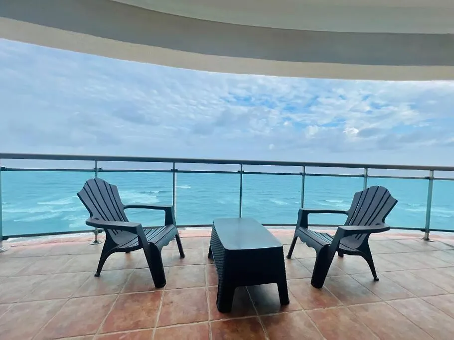 Beach Front Penthouse In Exclusive Tower Santo Domingo Apartamento