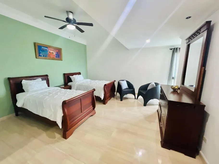 Beach Front Penthouse In Exclusive Tower Santo Domingo 0*,